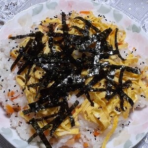 食欲をそそる黄色/暖色系～錦糸卵乗せ♪♪ちらし寿司